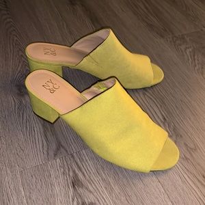NY&Co. Green Mules